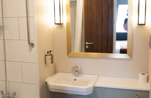 Cosford Hotel | Spread Eagle, Gailey by Marston's Inns