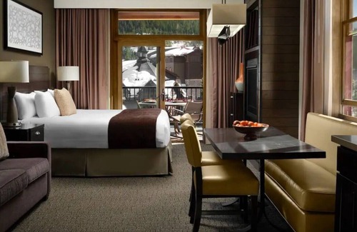 Truckee Hotel | Spring Break! Luxurious Ski-In · Ski-Out Resort!n