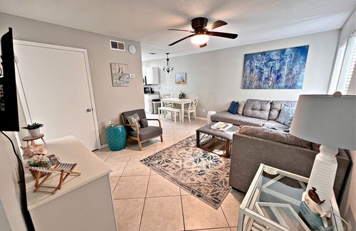 Ono Island Condo | Spring Break sneak up on you? It's not too late! NEW LISTING