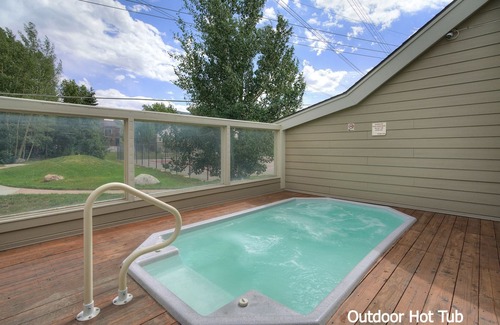 Summit Cove Condo | SPRING BREAK SPECIAL! Perfect Family Getaway! Amazing Indoor Pool & Hot Tub