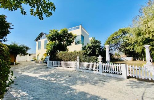 Amritsar House | Spring Gardens and Farmstay