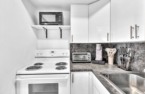 Northeast Miami Apartment | Spring Holiday Oasis! Close to the beach, Wynwood, Design District, Restaurants