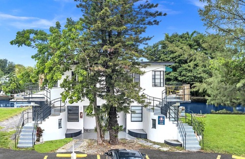 Northeast Miami Apartment | Spring Holiday Oasis! Close to the beach, Wynwood, Design District, Restaurants