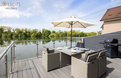 South Cerney House | Spring Lake 43, Jesse-Belle (P)