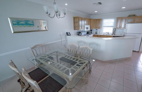 Wheeland Settlement Condo | Spring Promotion! Enjoy 10% off the rental rate, Limited Time offer. Book Today!