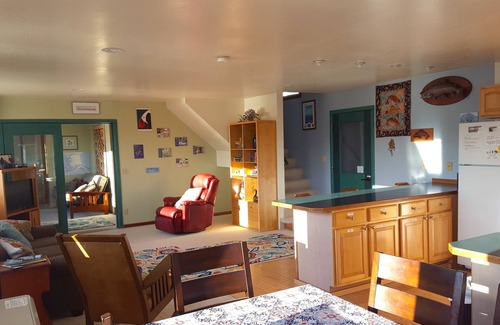 Kodiak House | Spring Sale! March and April Savings. Visit our cozy, ocean-view home