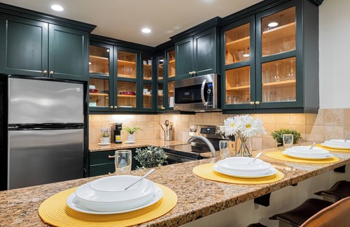 North Park City Condo | Spring Shred at Snow Flower + Heated Pool, Hot Tub & Fitness! Park City