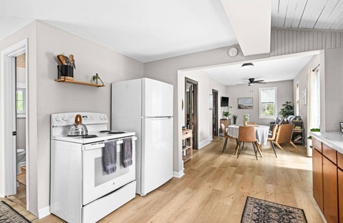 East End House | Spring Valley Cottage