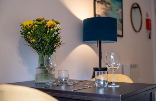 Oban House | Springbank Apartment