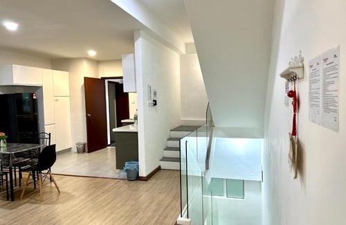 Sandakan House | Springfield 3-Storey Cheerful Townhouse #Yoyo Homestay