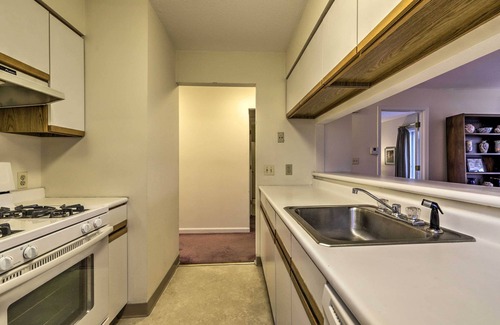 Sixteen Acres Condo | Springfield Condo, Close to Museums!