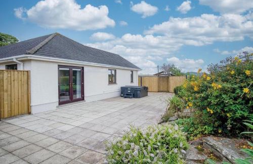 Narberth House | Springfield Lodge - 3 Bedroom Home - Princes Gate