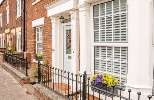 Fakenham Cottage | SPRINGFIELD, pet friendly, country holiday cottage in Fakenham
