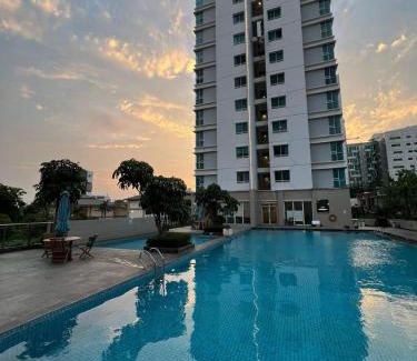 Old Jakarta Apartment | Springhill Royale Suites - Sky Pool Ocean view
