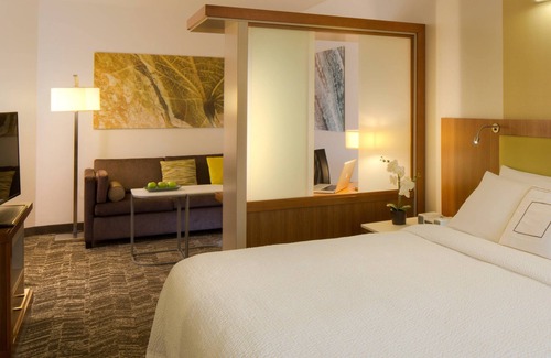 University Area Hotel | SpringHill Suites Anchorage University Lake