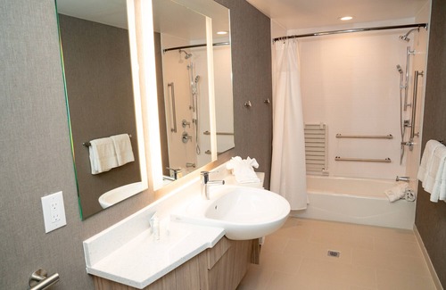 Woodbridge Hotel | SpringHill Suites by Marriott Woodbridge