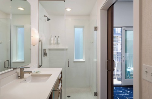 Townsite Hotel | SpringHill Suites by Marriott Oceanside Beach