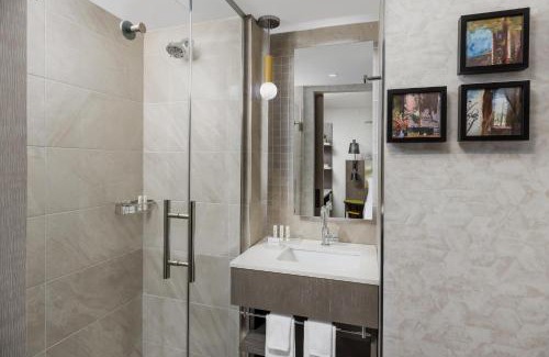 Midtown South Hotel | SpringHill Suites by Marriott New York Manhattan Chelsea