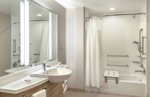 Carlsbad Village Hotel | SpringHill Suites by Marriott San Diego Carlsbad