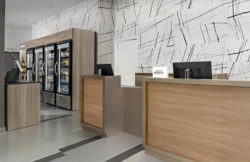 Queens Hotel | SpringHill Suites by Marriott New York Queens