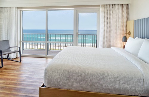 Plaza Primera Hotel | SpringHill Suites Pensacola Beach