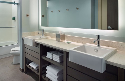 Plaza Primera Hotel | SpringHill Suites Pensacola Beach