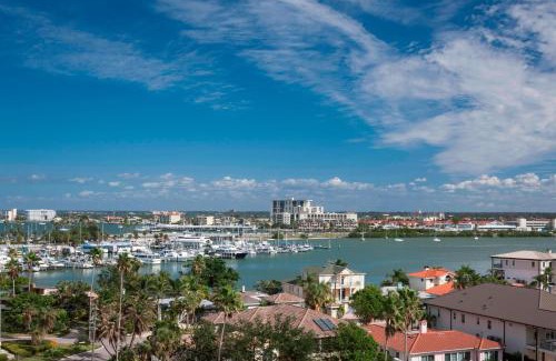 Clearwater Beach Hotel | SpringHill Suites by Marriott Clearwater Beach