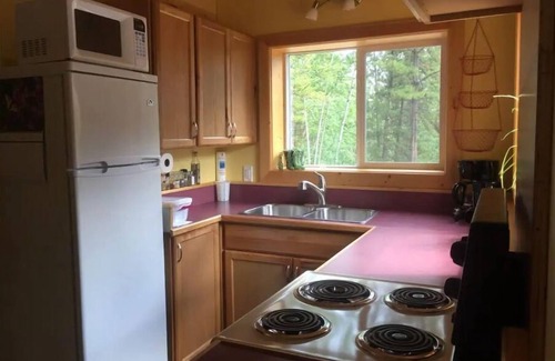 Whitehorse Ski Chalet | Springhills Cabin at Hot Springsn