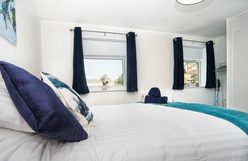 Ipswich Apartment | Springland Close