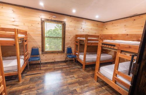 Springmaid Mountain Cabin | Springmaid Mountain Retreat & Stables