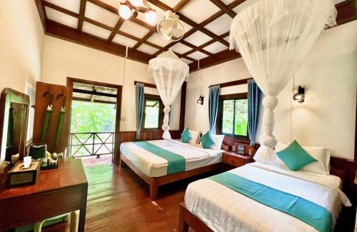 Kong Lor House | SpringRiver Resort