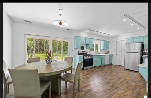 Springs House | Springs/Amagansett area. Walk to bay. Private/4 bedrooms