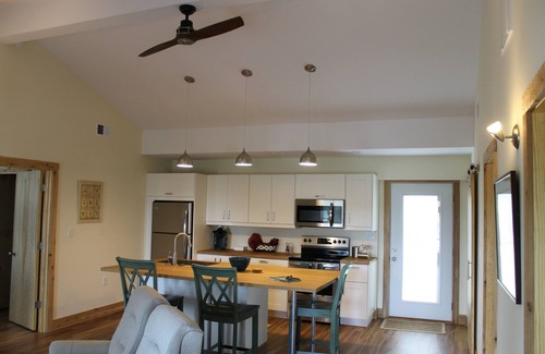 Midway Cottage | Springwood Cottage in the Heart of the Bluegrass