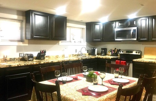 Sandy Apartment | Spruce Moose┃Spacious 2BR Private Apartment┃ Sauna┃World Class Ski 11 miles