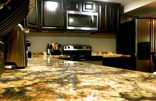 Sandy Apartment | Spruce Moose┃Spacious 2BR Private Apartment┃ Sauna┃World Class Ski 11 miles