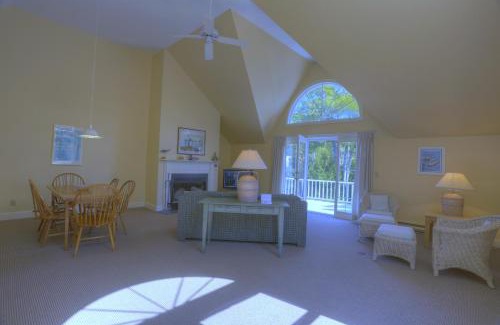 Boothbay Harbor Resort | Spruce Point Inn Resort and Spa