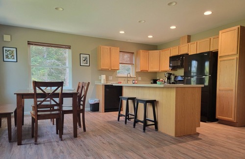 Homer Apartment | Sprucewood Dens