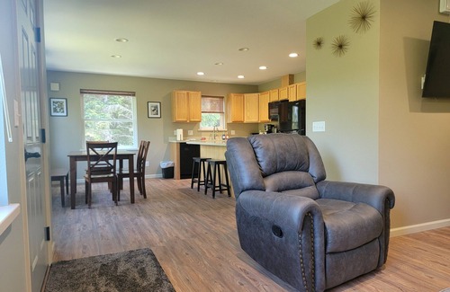 Homer Apartment | Sprucewood Dens