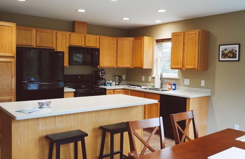 Homer Apartment | Sprucewood Dens