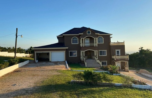 Spur Tree House | Spurtree HomeAway Villa's R #2