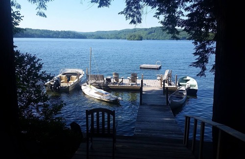 Holderness House | Squam Lake/5 Boats Included - Great for families - FALL AVAILABLE