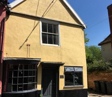 Bildeston Apartment | Square House Bildeston High street