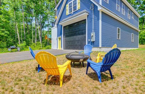 Shapleigh House | Square Pond Vacation Rental with Boat Dock and View!