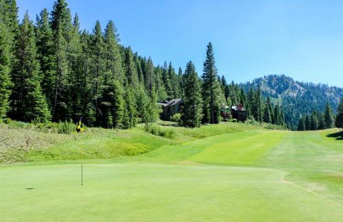 Olympic Valley Apartment | Squaw Valley Ski Flat