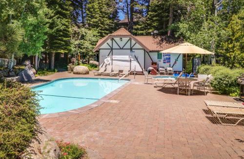 Olympic Valley Apartment | Squaw Valley Ski Flat