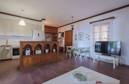 Metamorfosi Villa | Squirrel Beach Front Villa, Metamorfosi