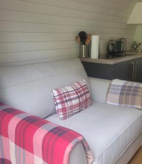 Appin Apartment | Squirrels Wood Lodge, nr Glencoe, dog friendly