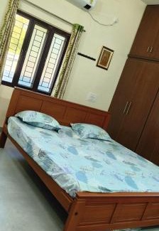 Tirupati House | Sree Paada Home Stay Single Large Room