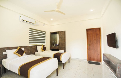Irinjalakuda Resort | Sreeja Myst