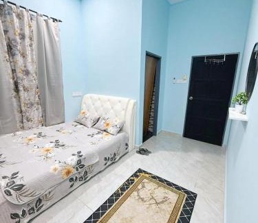 Kawasan Perindustrian Chendering House | Sri AAdis Homestay